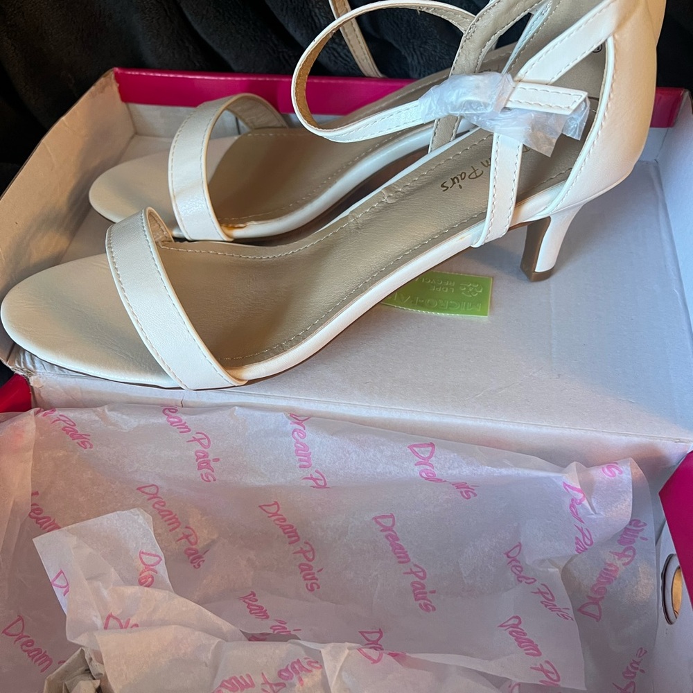 White bridal/ summer heels. New with box. Never worn. Size 8.5.